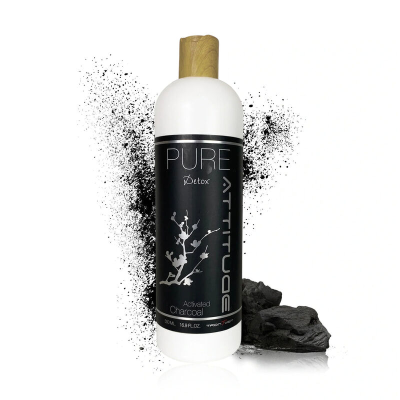 Syv&auml;puhdistava shampoo aktiivihiilell&auml;.